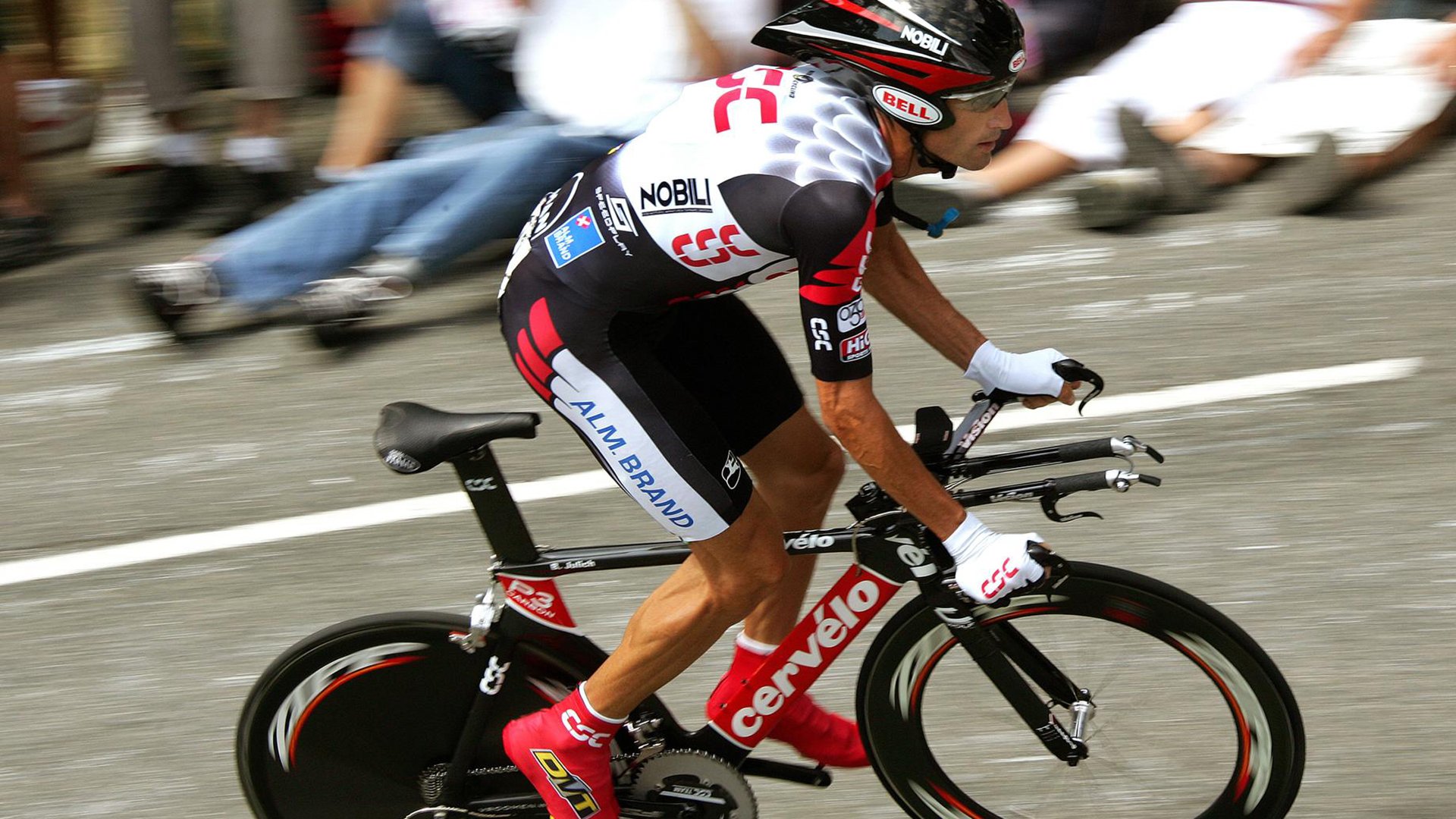 《独行侠球迷期待球队在休赛期进行积极操作》，独行侠球队人员名单