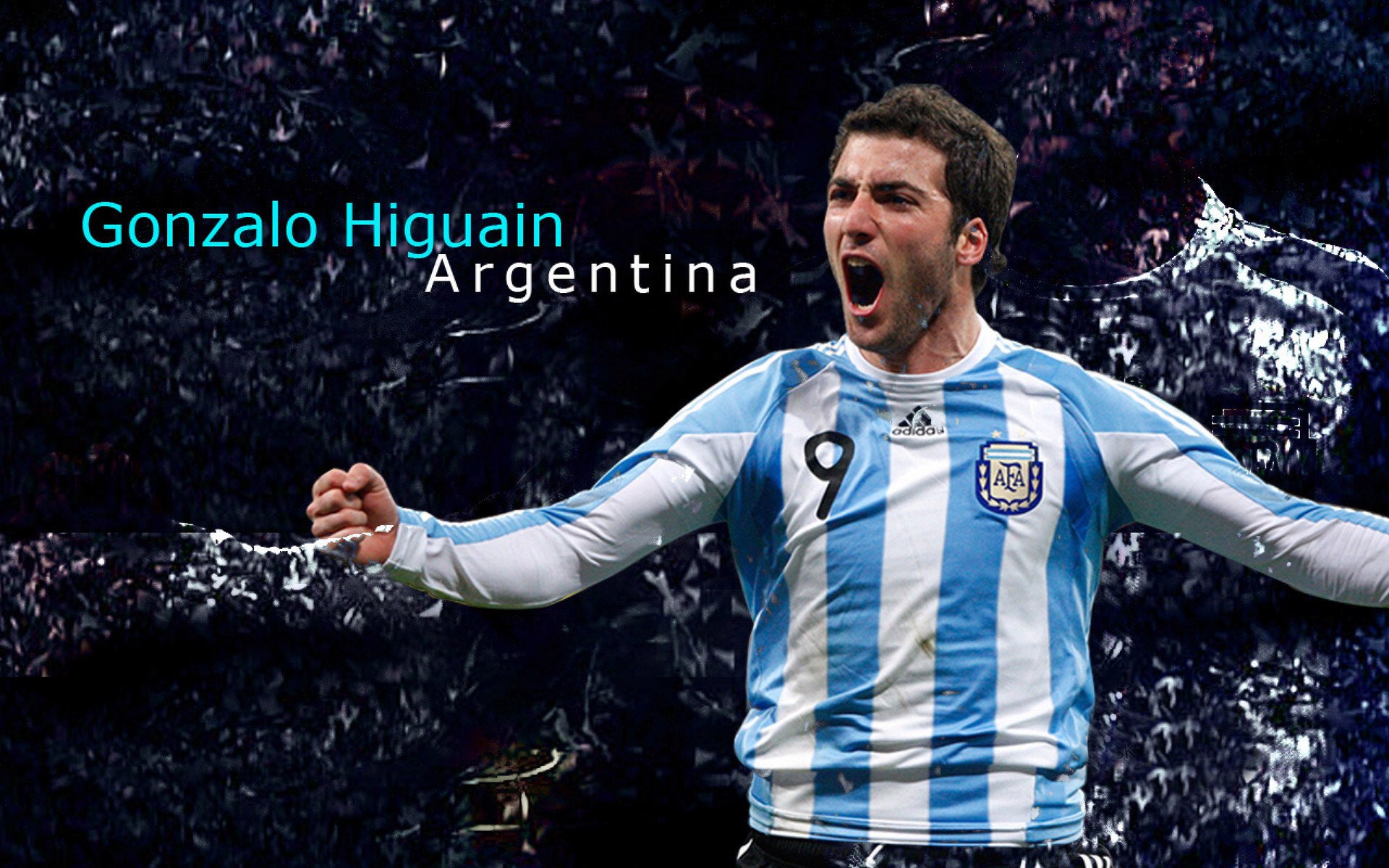 国足后卫线默契增强，防守更具韧性，国足边后卫